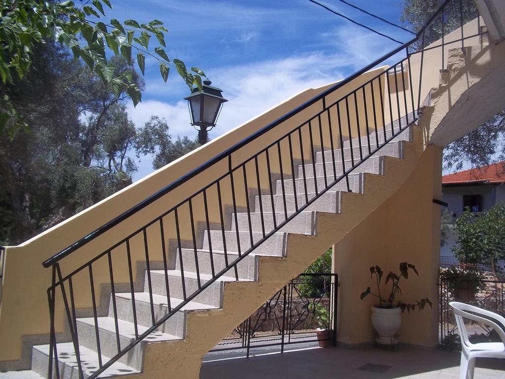 En Leuko Apartments Tsoukaládhes 部屋 写真