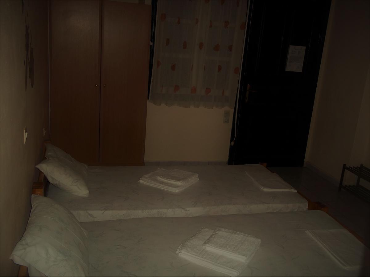 En Leuko Apartments Tsoukaládhes エクステリア 写真